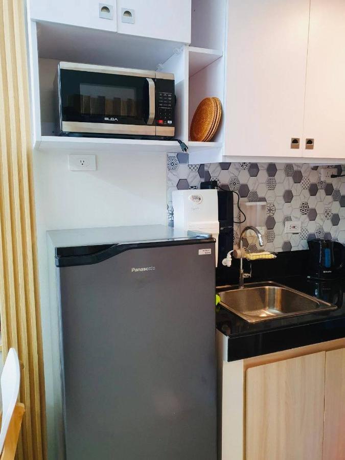 2 Bedroom Condo Vine Residences Quezon City With Pool Wifi Karaoke Board Games Netflix Экстерьер фото